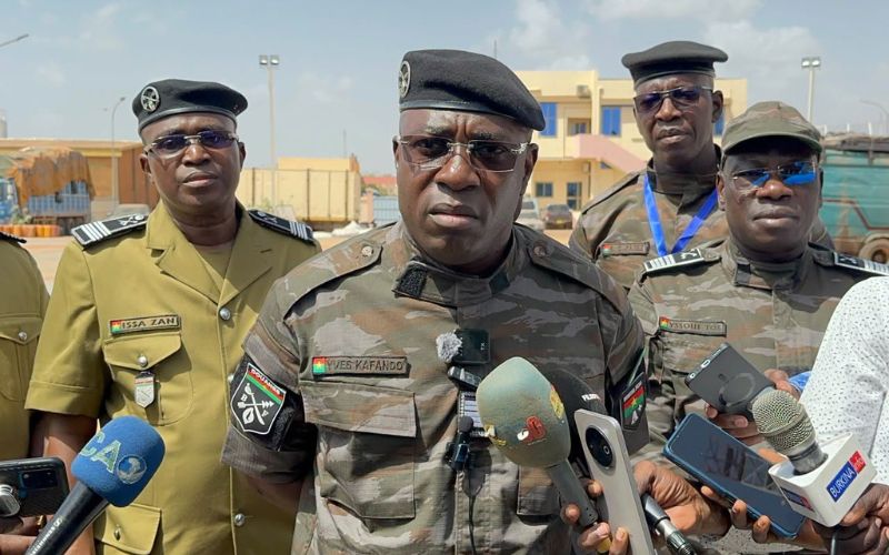 Burkina la douane saisit des explosifs que les suspects destinaient à l'orpaillage
