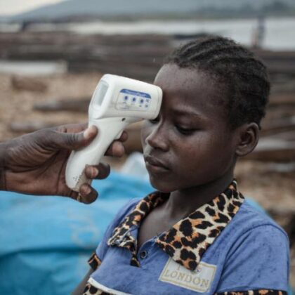 Ébola Centrafrique renforce les contrôles sanitaires à ses frontières
