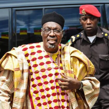 Le parti de Tchiroma suspendu, l'opposition camerounaise dénonce une décision politique